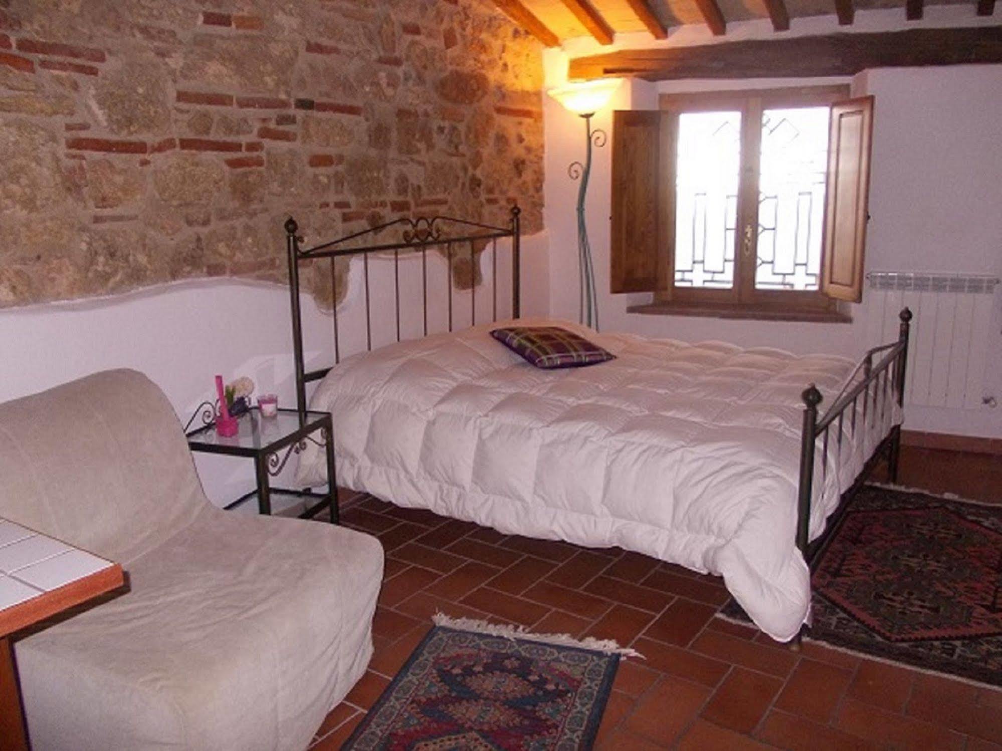 Guest house Casa Aurora 3*